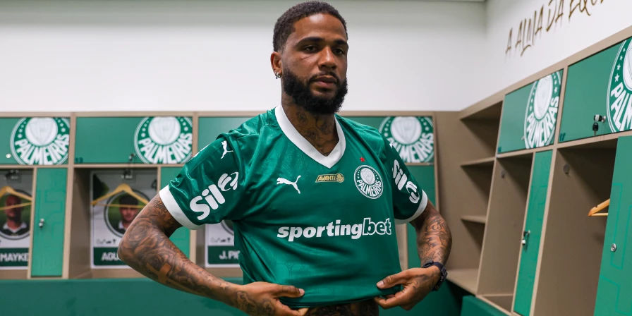 Micael, zagueiro do Palmeiras.