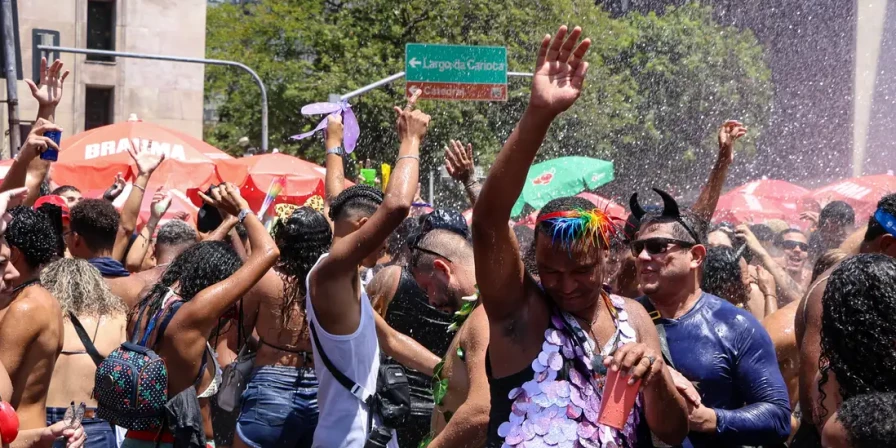 Desfile das escolas de samba ocorrem na sexta e sábado, 7 e 8 de março.