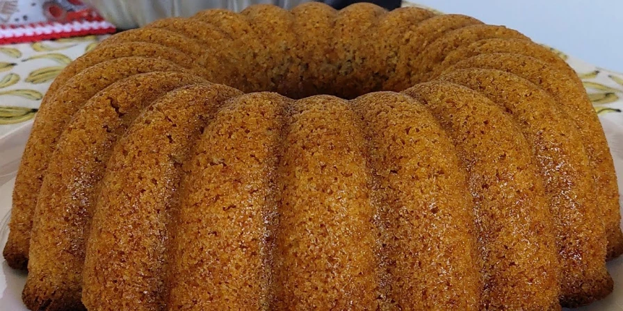 Bolo de banana com farinha de rosca
