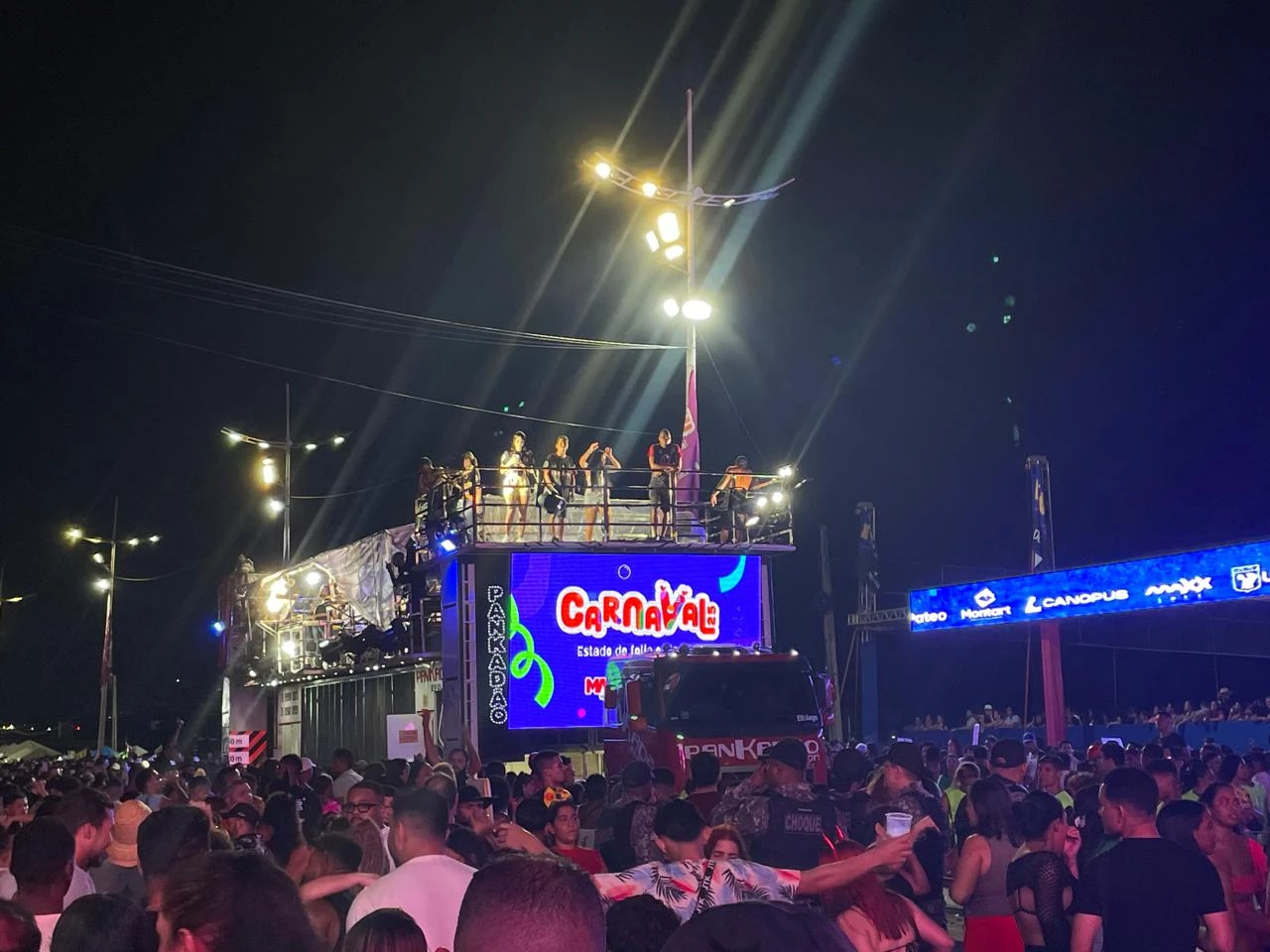 Primeira noite do Carnaval do Maranhão foi de muito agito. (Foto: Imirante)