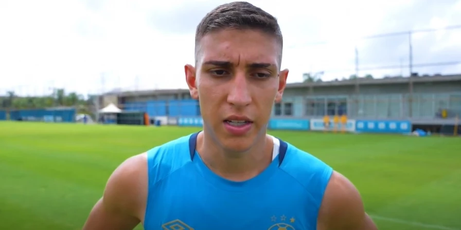 Monsalve, meia do Grêmio.