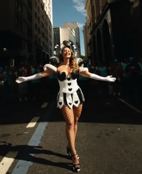 Paolla Oliveira no Bloco Cordão Bola Preta. (Reprodução/Instagram)