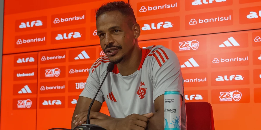 Fernando, volante do Internacional.