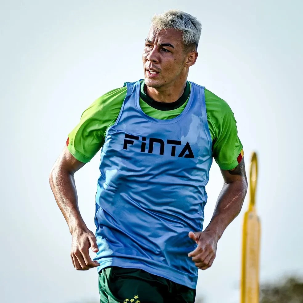 Alan Stence volta de suspensão e deverá ser titular no Samará (Crédito: Ronald Felipe)