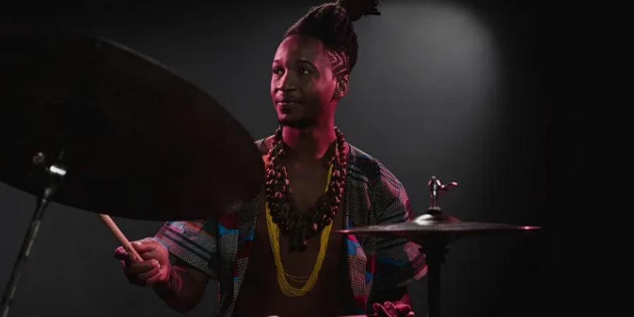 A sonoridade do Maranhão encontra o mundo no palco do Le Baiser Salé Jazz Club, na França.