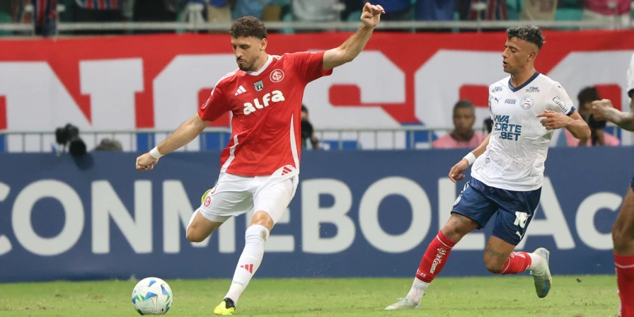 Lance do jogo entre Bahia e Internacional, pela Copa Libertadores.