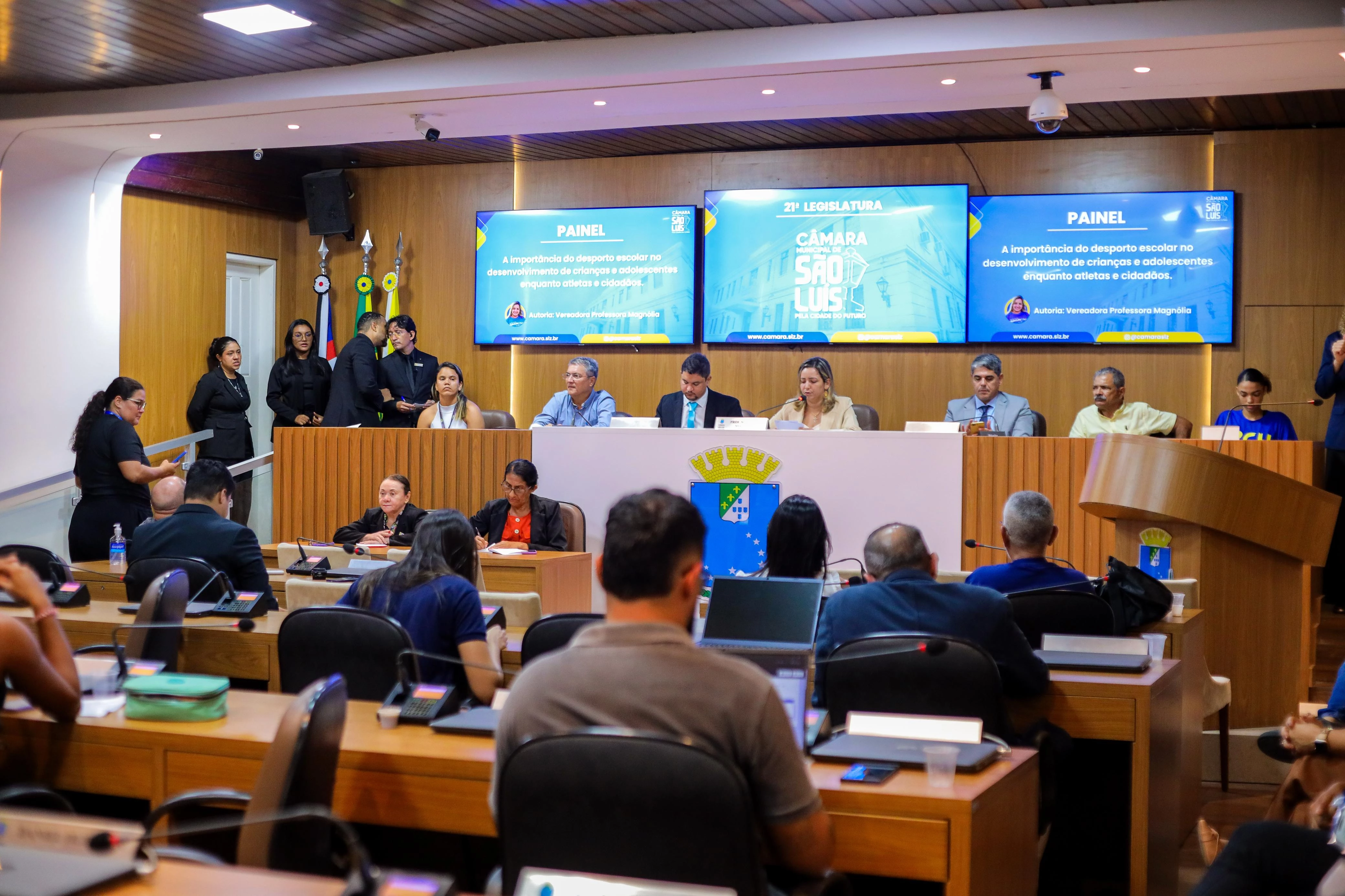 O painel destacou não só o papel fundamental do desporto na formação de jovens como também a importância de se criar leis e programas que incentivem essa prática (Foto: Leonardo Mendonça)