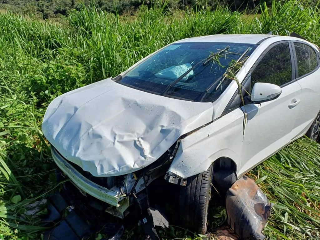 Acidente ocorrido no km 544 da BR-222, em Bom Jesus das Selvas. (Foto: Divulgação/PRF)
