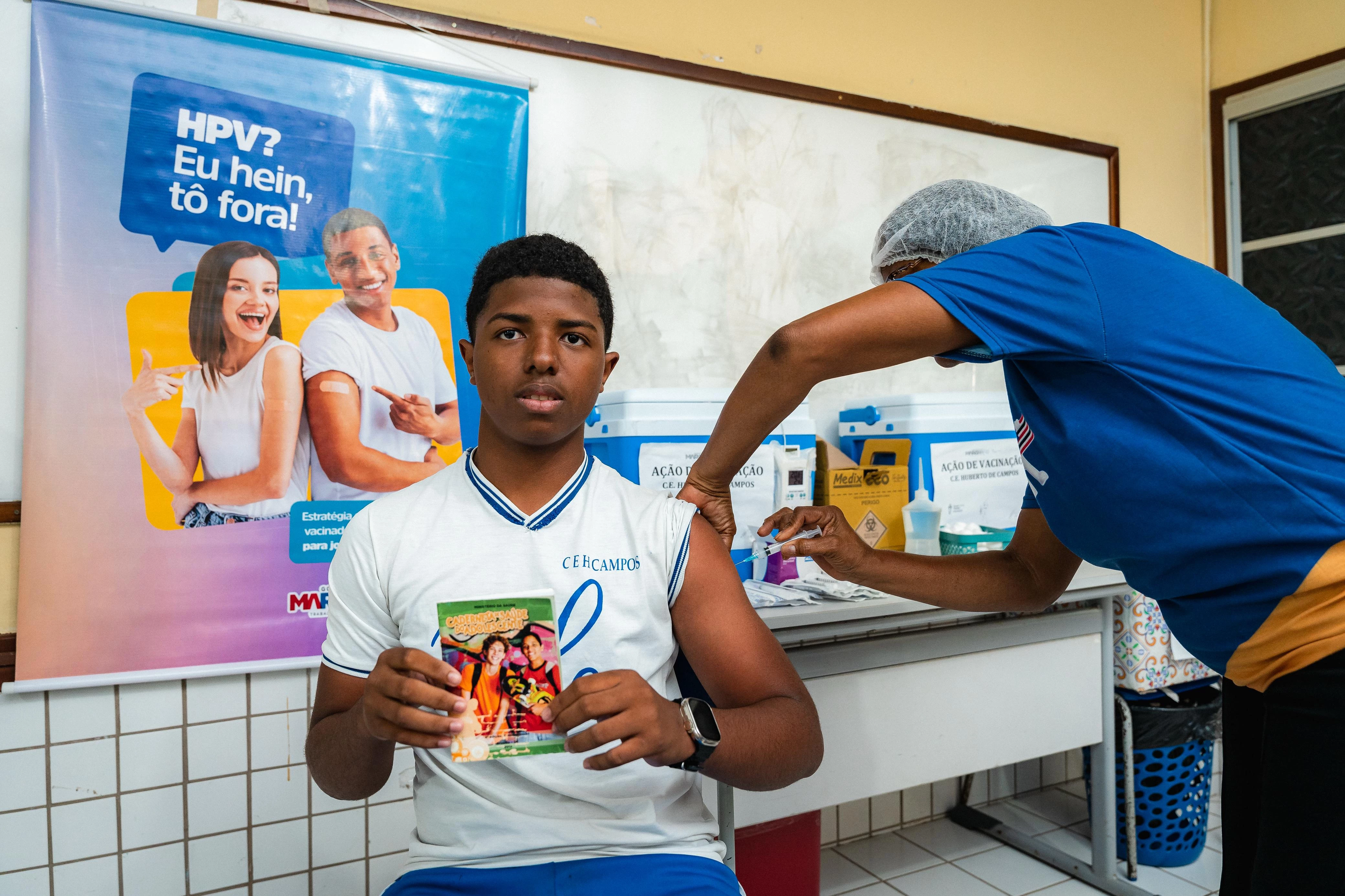 Governo promove imunização nas escolas e combate a desinformação. (Foto: Israel Pontes)