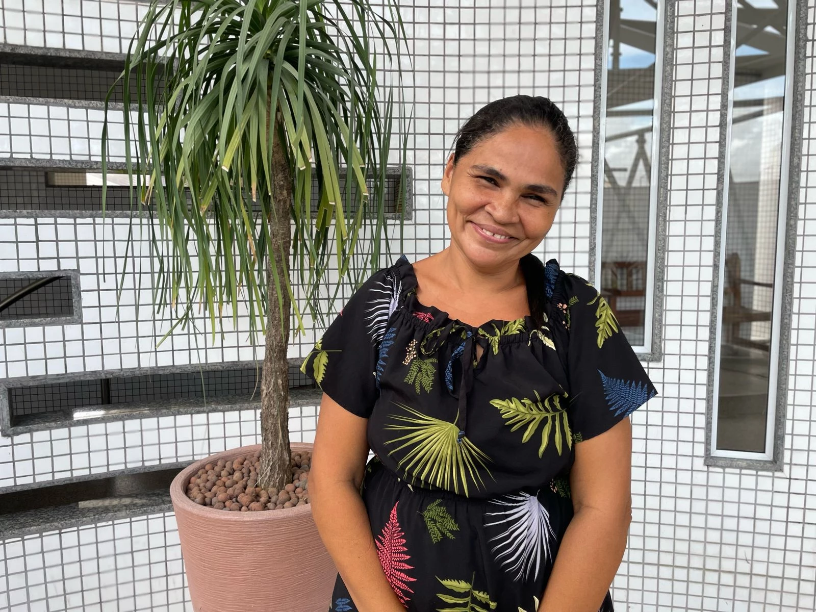 Carla contou, ao Imirante.com, como enfrentou desafios para garantir saúde aos filhos. (Foto: Anne Cascaes / Imirante)