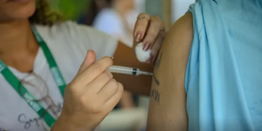 vacina contra o herpes-zóster.