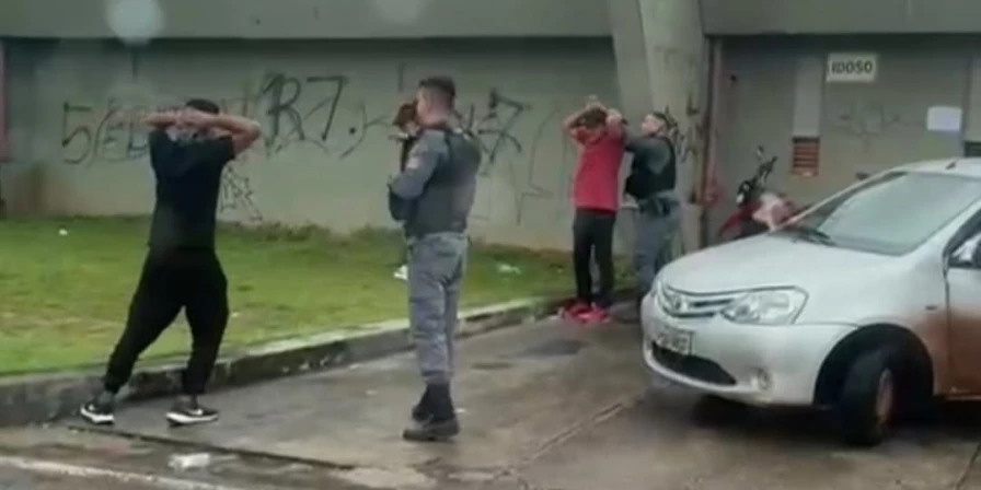 Suspeitos foram detidos nos arredores do Estádio Castelão.