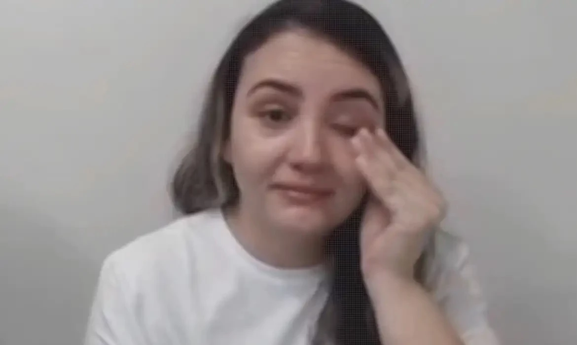 Débora Rodrigues dos Santos, conhecida como Débora do Batom.