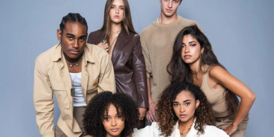 Now United retorna aos palcos e deve passar pelo Brasil.