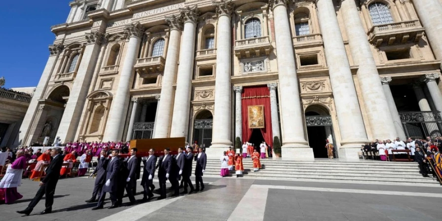 Santa Sé informou data do conclave.