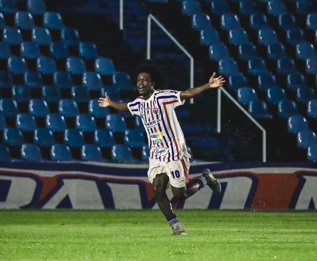 Meia-atacante Vagalume, que marcou na emocionante classificação contra o Sampaio, está fora do jogo contra o IAPE (Crédito: @iuryoliveirafoto)