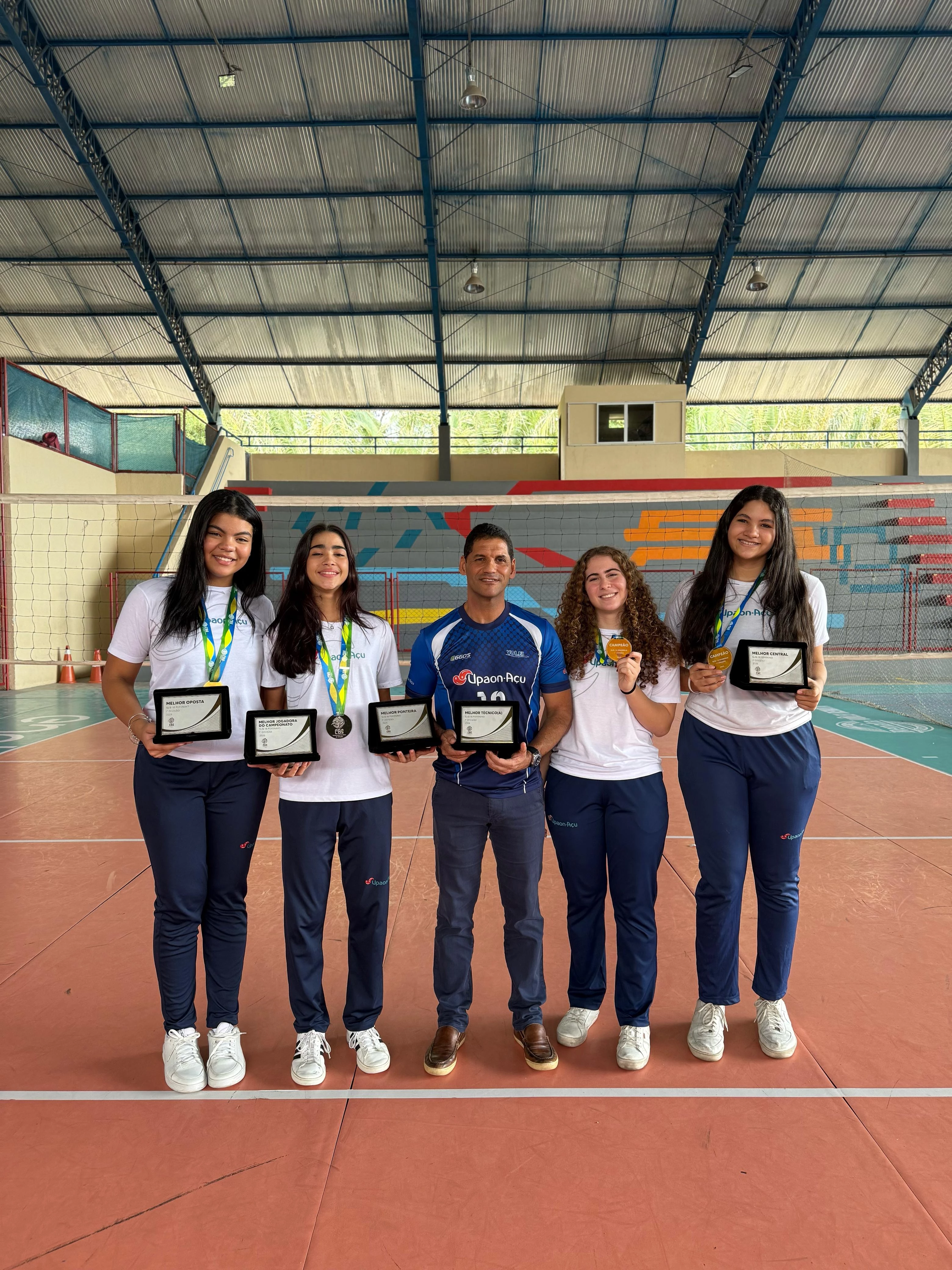 A Seleção Maranhense de Vôlei tem a liderança do técnico André Fernandes, que também coordena o departamento de esportes da escola Upaon-Açu. (Foto: Divulgação/Escola Upaon-Açu)
