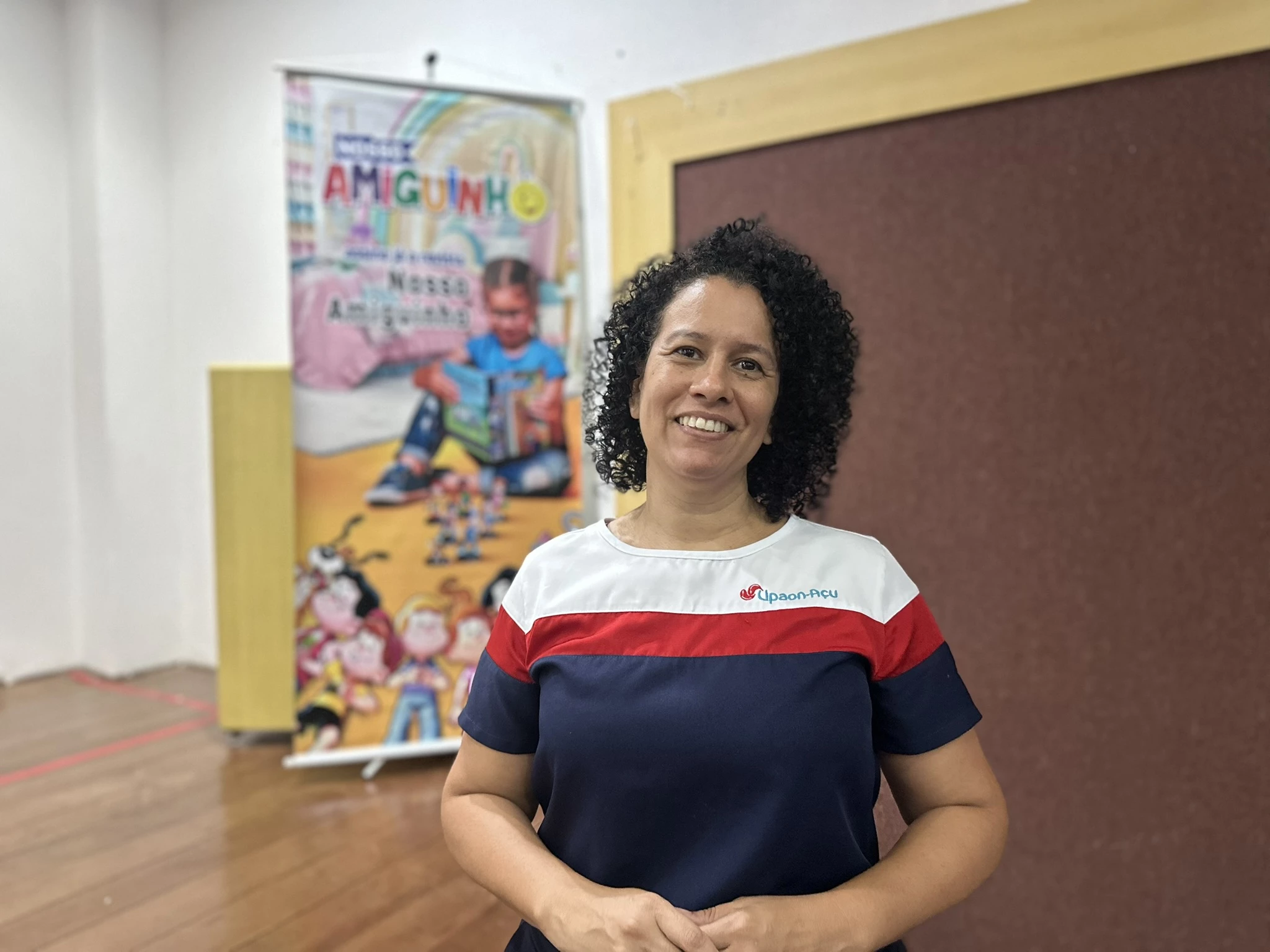 “Trabalhar o tema do bullying de forma contínua, e não apenas pontual, é fundamental para que as crianças desenvolvam empatia, aprendam a lidar com os sentimentos e saibam identificar comportamentos que ferem o outro. Nosso papel é construir um ambiente escolar mais seguro e acolhedor”, destacou a psicóloga Tatiana Oliveira. (Foto: Divulgação)
