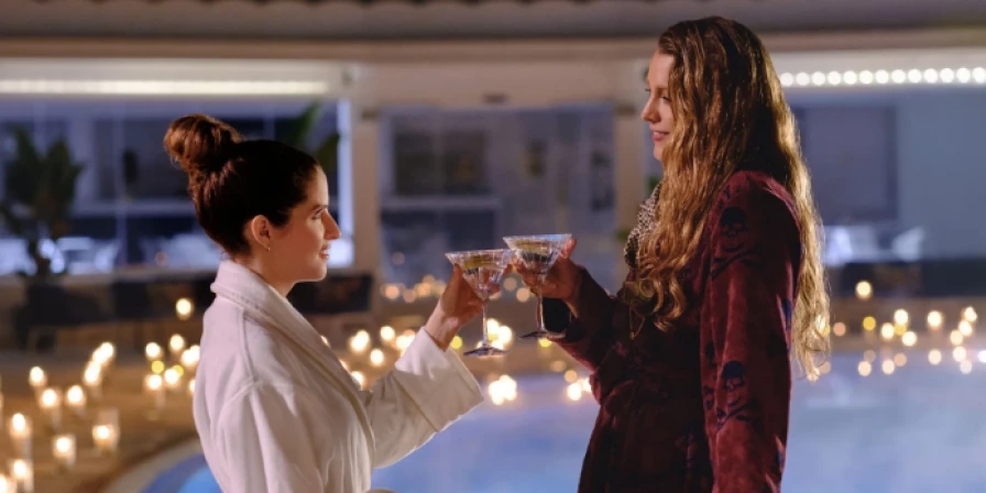 Blake Lively e Anna Kendrick na sequência de "Um Pequeno Favor".