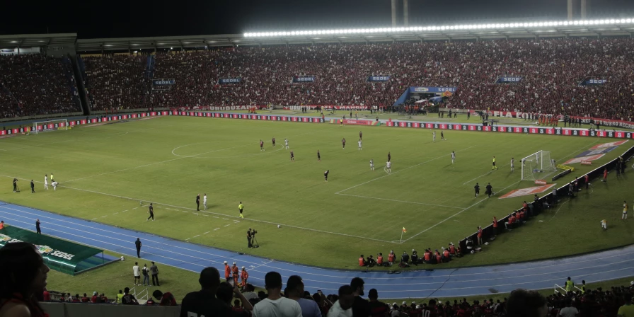 Estádio Castelão recebeu mais de 35 mil torcedores na partida entre Botafogo-PB e Flamengo.
