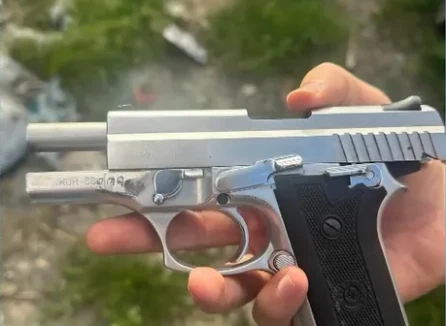 Arma de fogo, que teria sido usada na morte de PM . Foto: Reprodução/TV Mirante
