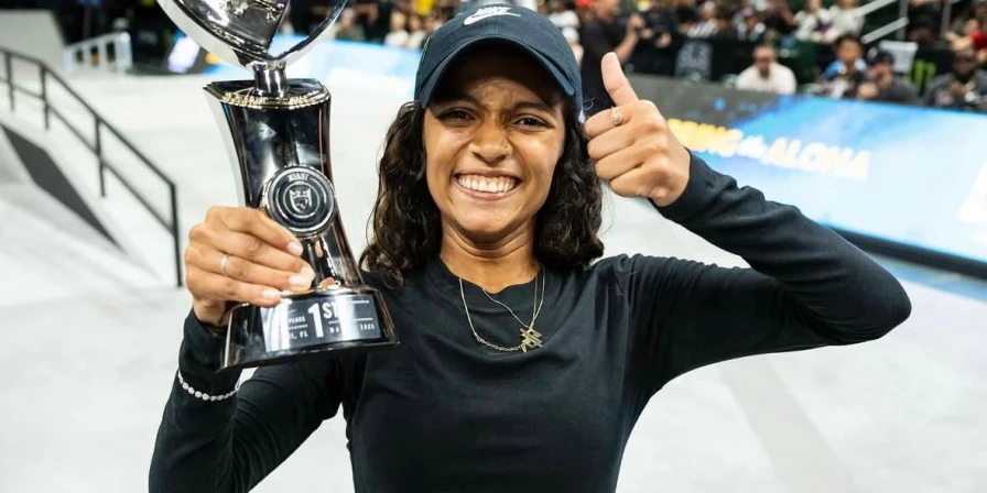 A skatista maranhense Rayssa Leal venceu a etapa da SLS em Miami.