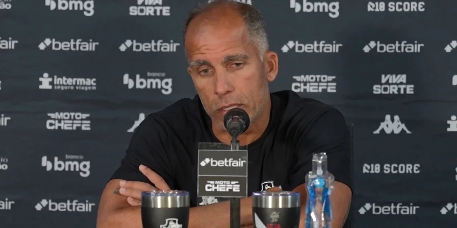 Felipe, técnico interino do Vasco.
