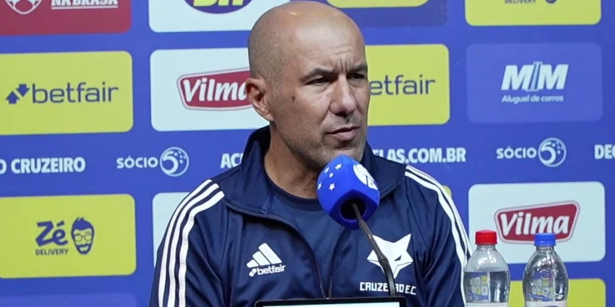Leonardo Jardim, técnico do Cruzeiro.