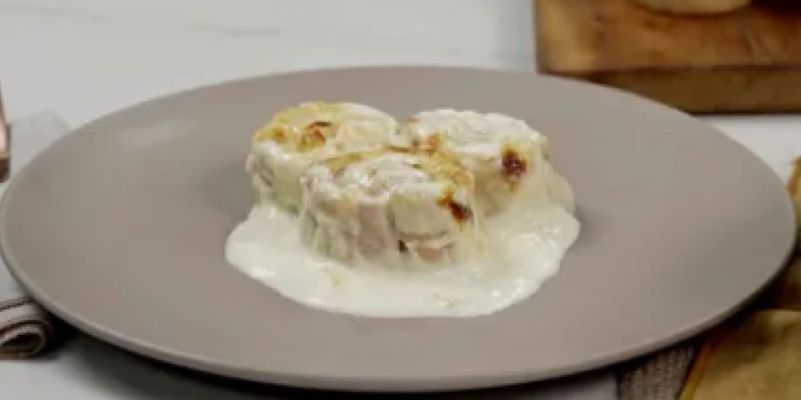 Rondelli com massa de lasanha.