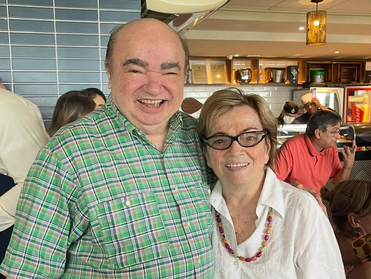 Com o Repórter PH, a grande amiga Margarida Teixeira, que está passando uma temporada em São Luís visitando os filhos Eric e Hugo