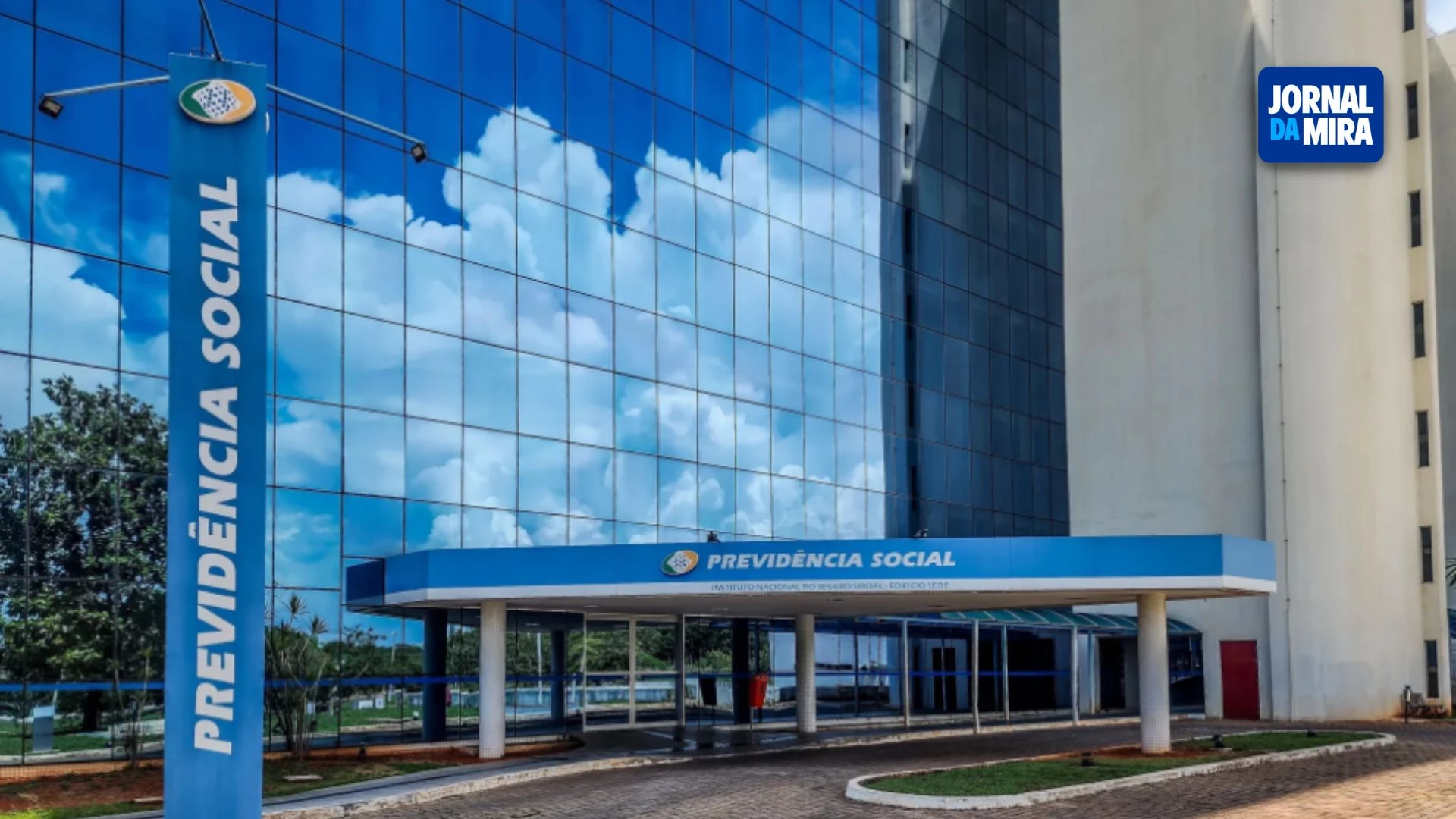 Servidor ajudava esquema de fraudes no INSS.