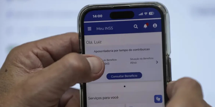 Após baixar o Meu INSS, será necessário criar uma conta com login e senha, informando o número do CPF.