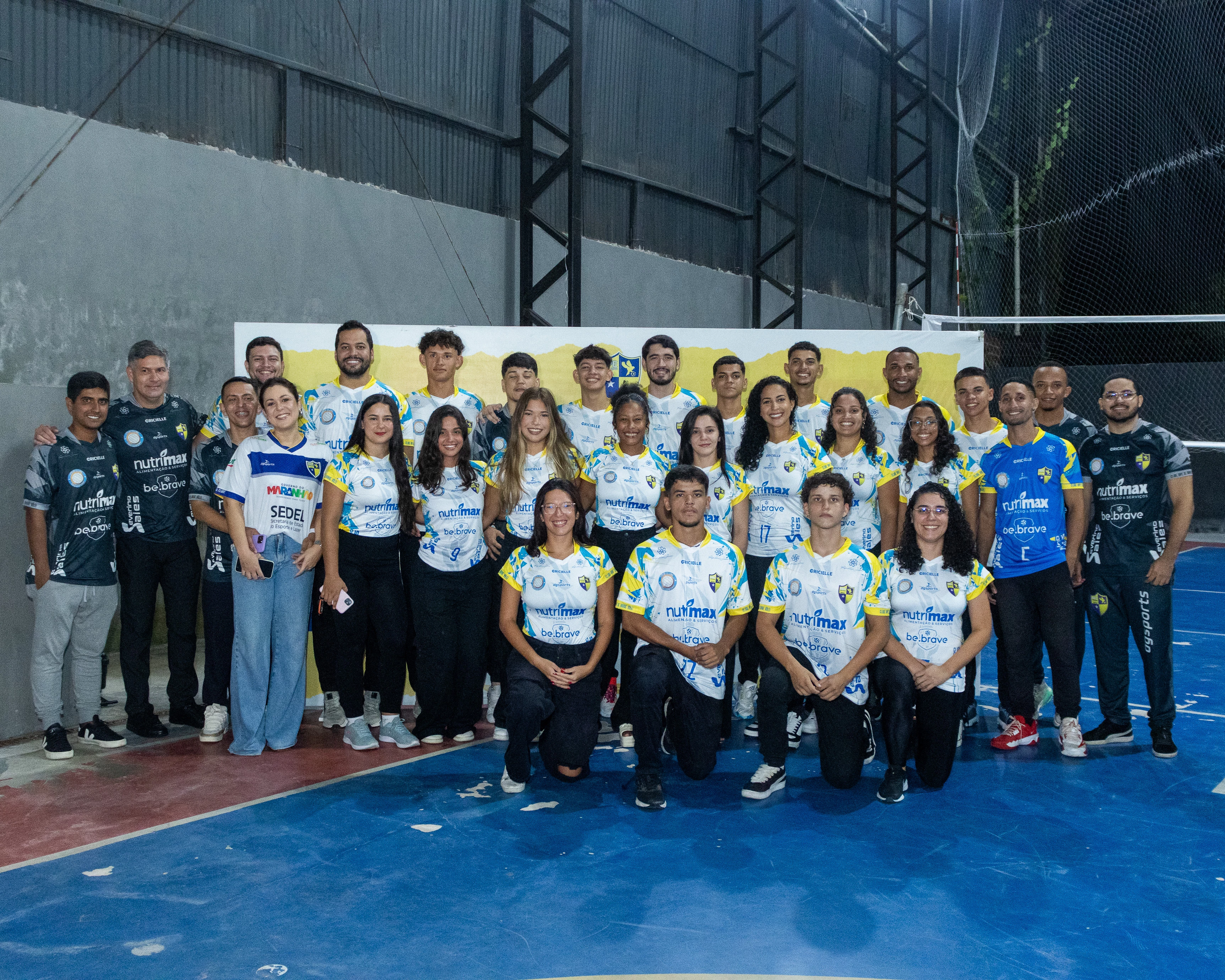 IAPE Vôlei apresentou suas equipes adultas masculina e feminina ( Foto - Divulgação)