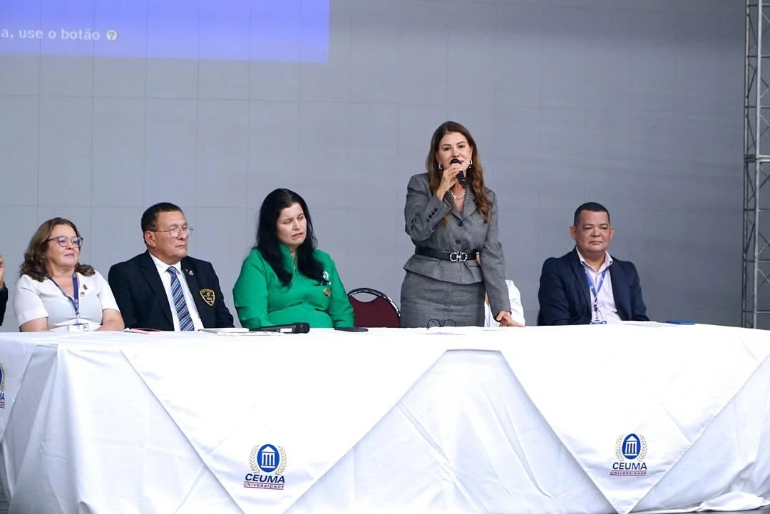Abigail Cunha, secretária da Mulher, participou da cerimônia de certificação das participantes do projeto. (Foto: Divulgação/SEMU)