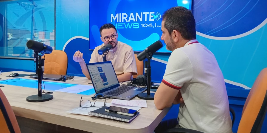 O padre Robério Lima, que é coordenador da Solenidade de Corpus Christi, concede entrevista ao programa Ponto Final.
