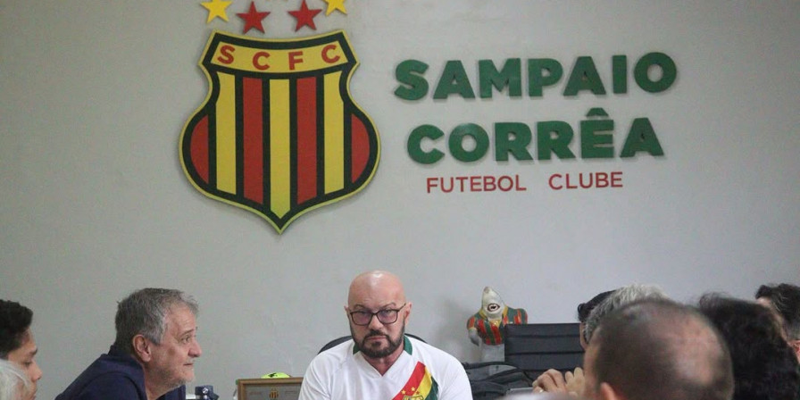 O mandatário comanda o clube desde 2007 e se ficar na função até o fim do mandato completará 22 anos à frente da diretoria (Divulgação Sampaio)
