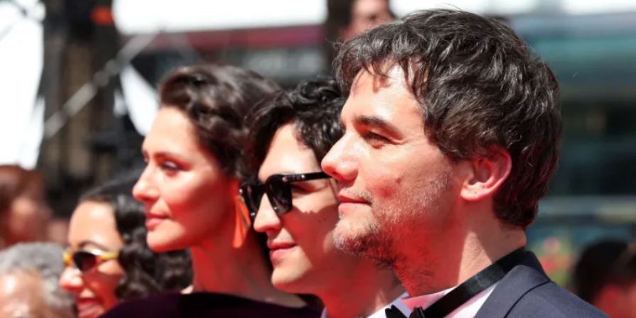 “O Agente Secreto”, de Kleber Mendonça Filho, é ovacionado por 13 minutos em Cannes. (Pascal Le Segretain/Getty Images)