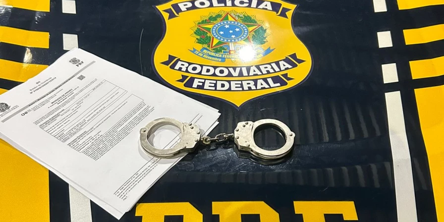 Após receber voz de prisão, o homem foi encaminhado à Delegacia de Polícia Civil de Imperatriz.