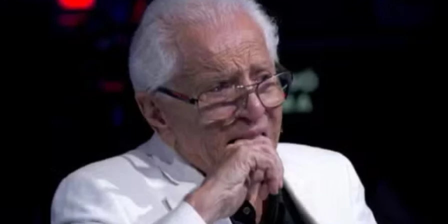 Carlos Alberto Nobrega recebe homenagem no Domingão do Hulk.