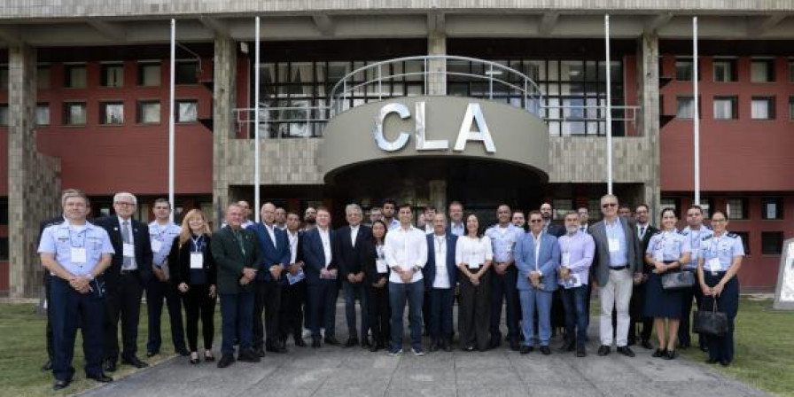 Parlamentares visitaram as instalações do Centro de Lançamento de Alcântara (Sargento Viegas/ CECOMSAER)