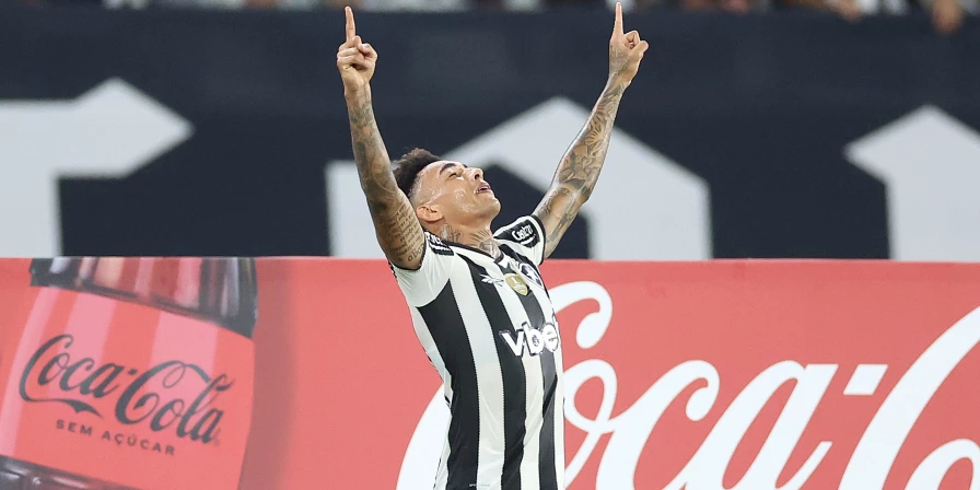 O Botafogo derrotou a Universidad de Chile pela fase de grupos da Copa Libertadores.