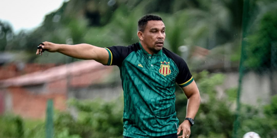 Atleta já está trabalhando normalmente com o técnico Zé Augusto no CT José Carlos Macieira (Ronald Felipe)