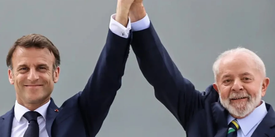 O presidente Luiz Inácio Lula da Silva viaja à França, entre os dias 4 e 9 de junho, para uma visita de Estado que não é realizada há 13 anos por um chefe de governo brasileiro.