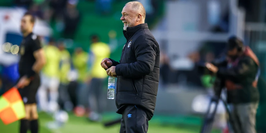 Mano Menezes, técnico do Grêmio.