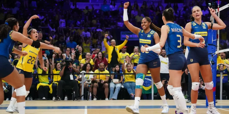 O Brasil venceu a República Tcheca pela Liga das Nações de Vôlei Feminino.