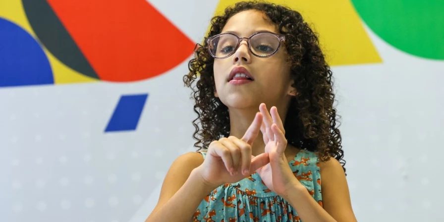 Enem divulgou edital na Língua Brasileira de Sinais (Libras).