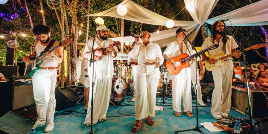 Banda Os Tropix animou o Luau do São João da Thay (Foto: Reprodução)