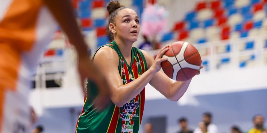 Gabi Guimarães, pivô do Sampaio Basquete.