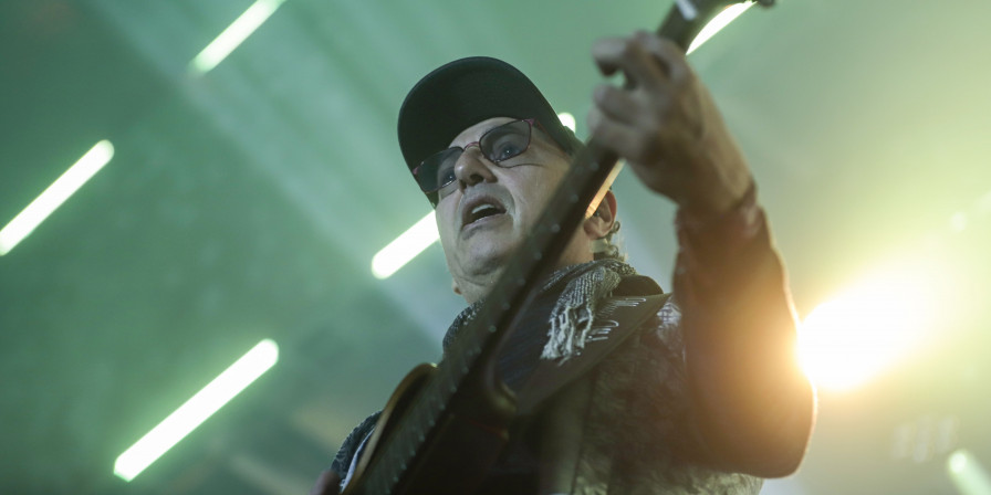 O cantor e compositor maranhense Zeca Baleiro. (Joédson Alves / Agência Brasil)