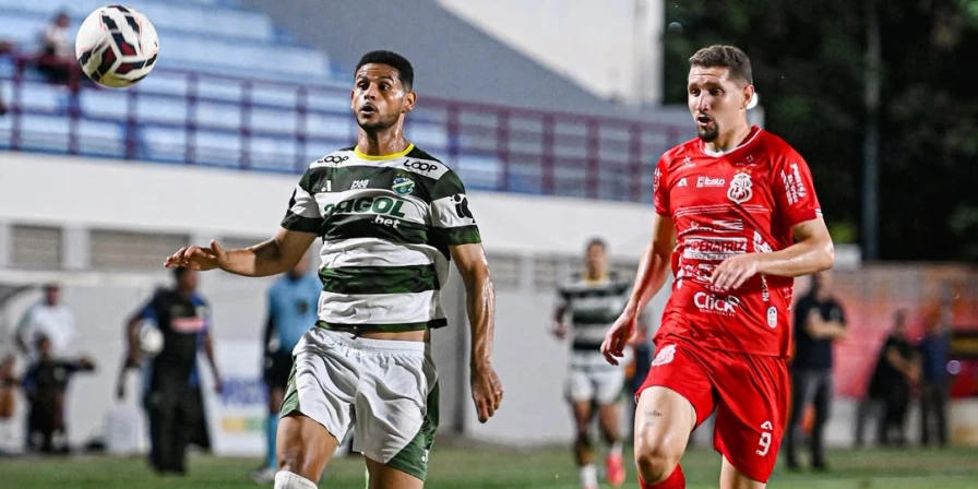 Lance da partida entre Imperatriz e Altos, no Estádio Frei Epifânio.